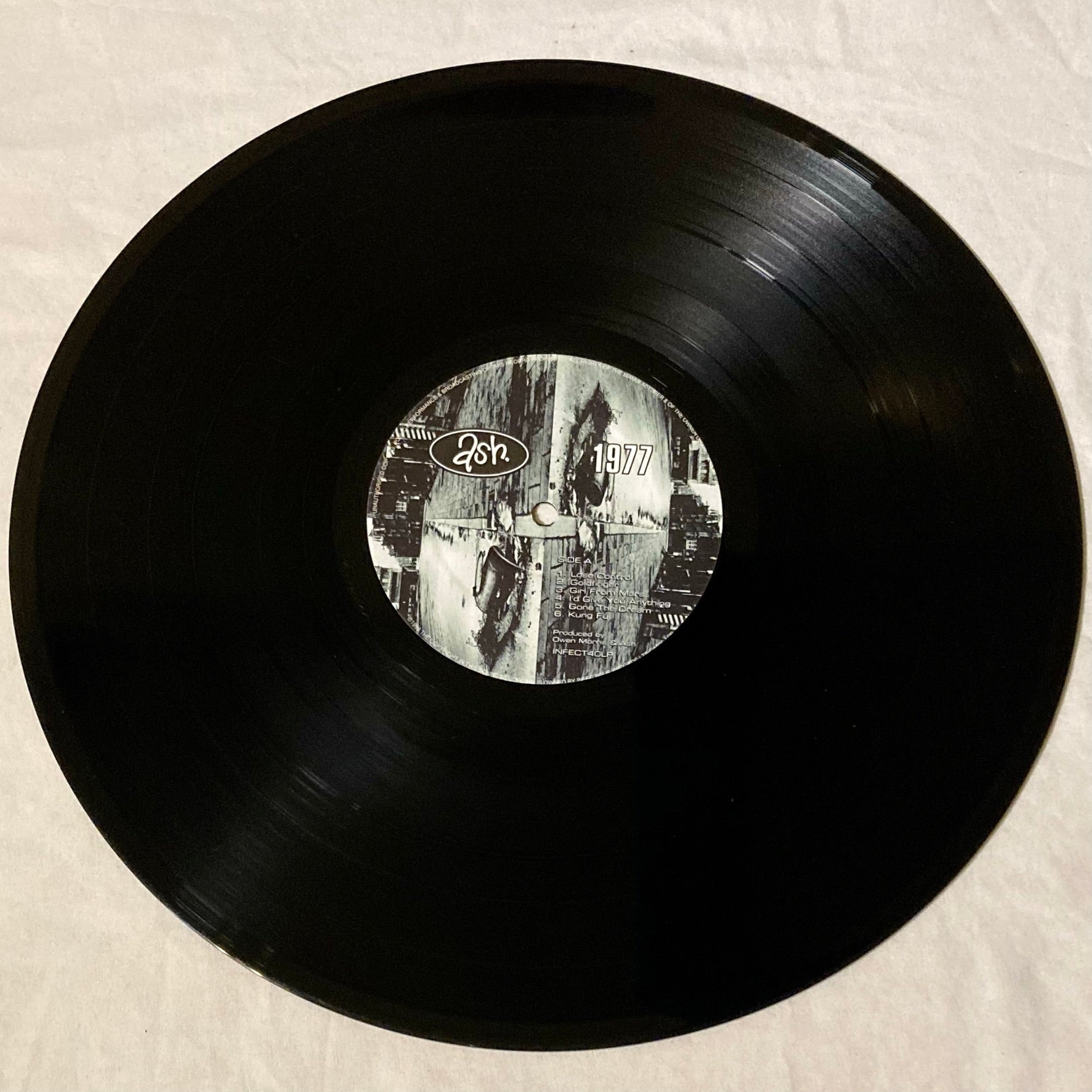 Ash - 1977 Original Gatefold press vinyl album